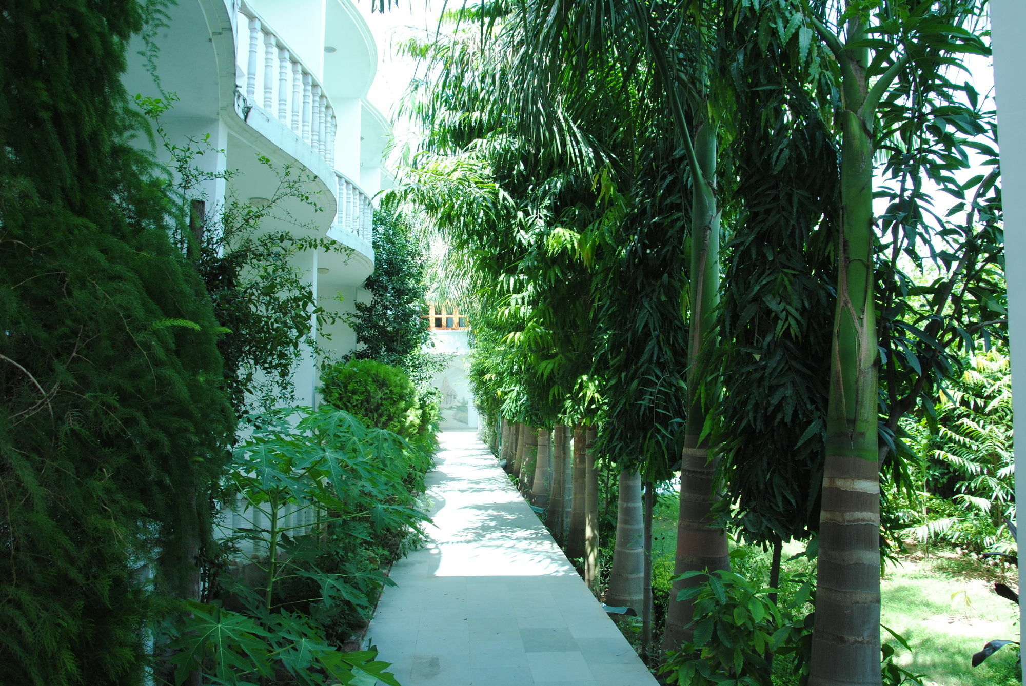 Hotel Isabel Palace Khajurāho Exterior foto